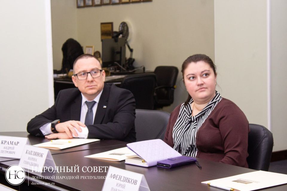 Константин Кузьмин: Вместе с коллегами внимательно следили за ходом прямой линии Президента России Владимира Путина Константин Кузьмин: Вместе с коллегами внимательно следили за ходом прямой линии Президента России Владимира Путина