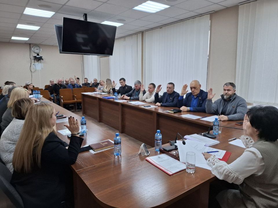 Валентина Харлашка: 19 декабря провела 62 внеочередное заседание Макеевского городского совета Донецкой Народной Республики Валентина Харлашка: 19 декабря провела 62 внеочередное заседание Макеевского городского совета Донецкой Народной Республики