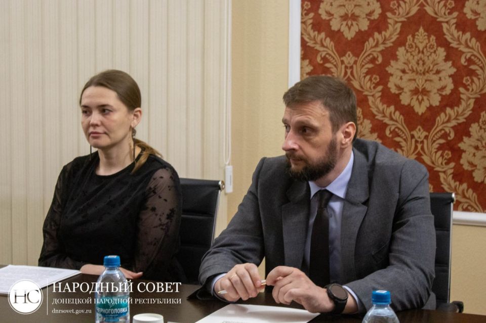 В Народном Совете обсудили вопросы развития цифровой отрасли в регионе В Народном Совете обсудили вопросы развития цифровой отрасли в регионе