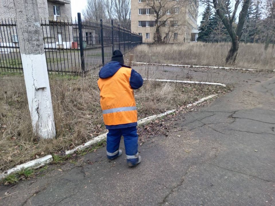 МУП «Простор» ежедневно выполняет все необходимые работы по содержанию городских улиц МУП «Простор» ежедневно выполняет все необходимые работы по содержанию городских улиц
