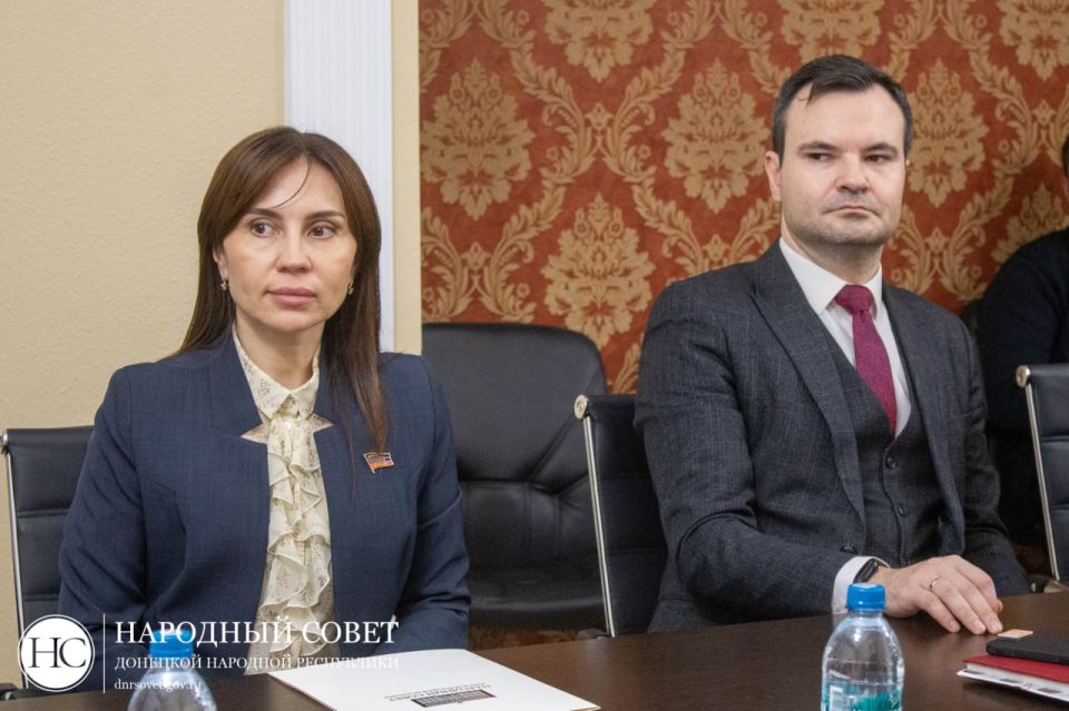В Народном Совете обсудили вопросы развития цифровой отрасли в регионе В Народном Совете обсудили вопросы развития цифровой отрасли в регионе