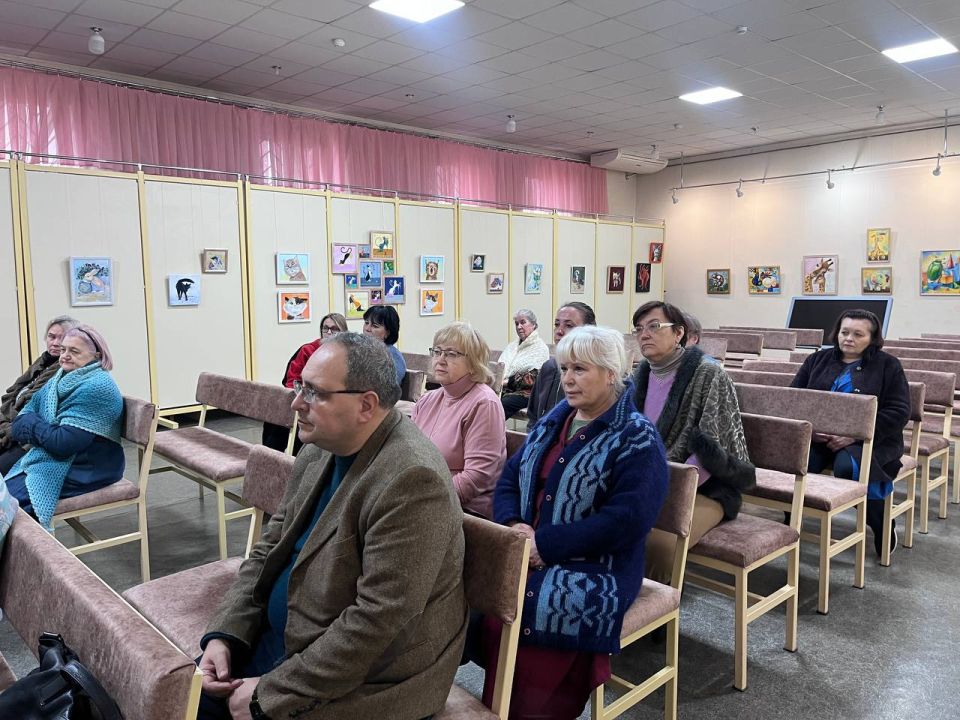 Сегодня, 19 декабря, депутат Макеевского городского совета Татьяна Репунова провела встречу с коллективом Макеевского художественно-краеведческого музей, в рамках поручения Главы ДНР Дениса Пушилина Сегодня, 19 декабря, депутат Макеевского городского совета Татьяна Репунова провела встречу с коллективом Макеевского художественно-краеведческого музей, в рамках поручения Главы ДНР Дениса Пушилина