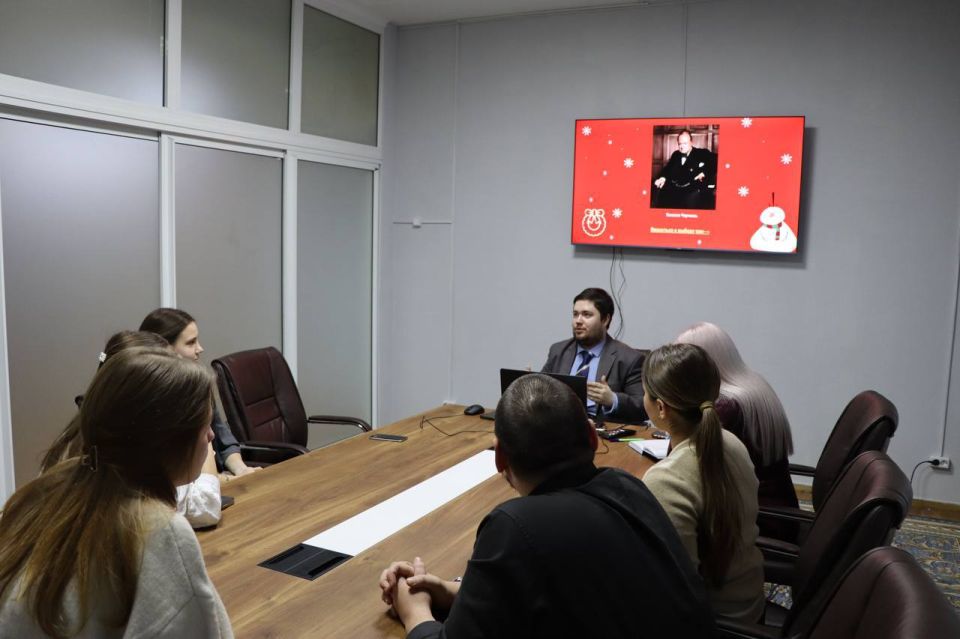 В Молодежном совете при Уполномоченном по правам человека в ДНР прошел квиз «Своя игра»! В Молодежном совете при Уполномоченном по правам человека в ДНР прошел квиз «Своя игра»!