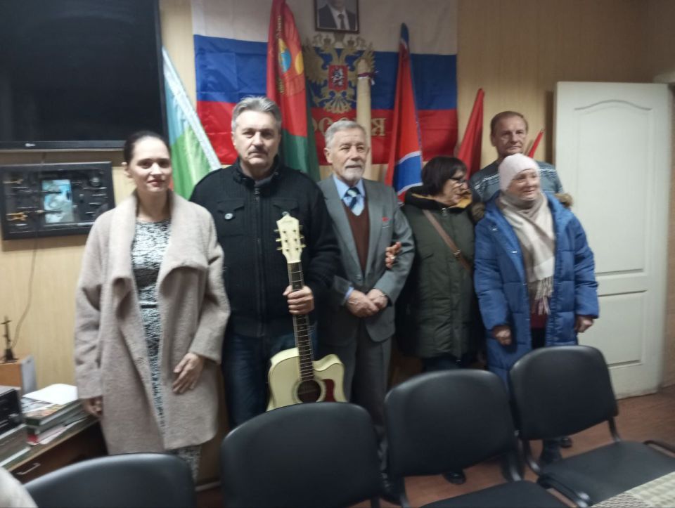 Дмитрий Огилец: Енакиевская городская организация "Российский союз ветеранов Афганистана и специальных военных операций" провела творческую встречу с городским литературным объединением "Родник", которому в этом году... Дмитрий Огилец: Енакиевская городская организация "Российский союз ветеранов Афганистана и специальных военных операций" провела творческую встречу с городским литературным объединением "Родник", которому в этом году...