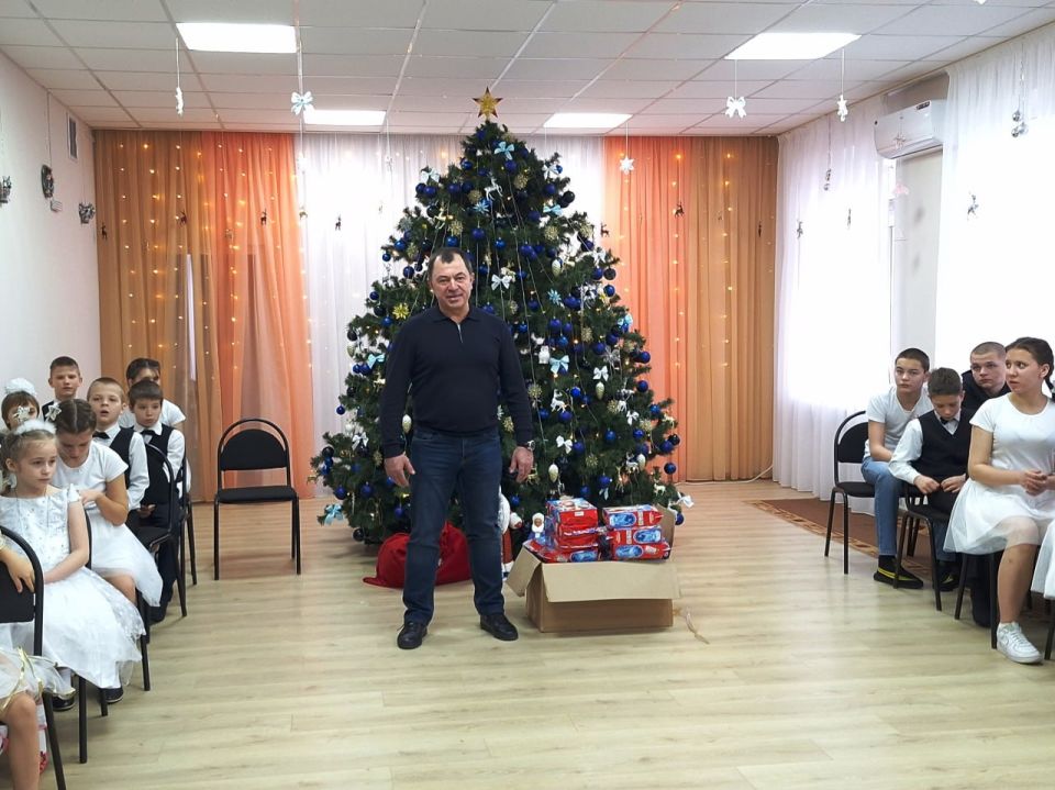 В Социально-реабилитационном центре для несовершеннолетних города Шахтерска состоялся праздник ко Дню Святого Николая В Социально-реабилитационном центре для несовершеннолетних города Шахтерска состоялся праздник ко Дню Святого Николая