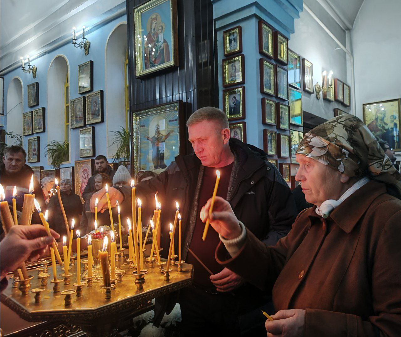 Сергей Юзвинкевич: Свято-Никольский храм пгт. Володарское впервые посетил Митрополит Донецкий и Мариупольский Владимир Сергей Юзвинкевич: Свято-Никольский храм пгт. Володарское впервые посетил Митрополит Донецкий и Мариупольский Владимир