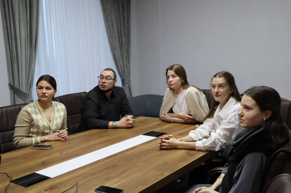 В Молодежном совете при Уполномоченном по правам человека в ДНР прошел квиз «Своя игра»! В Молодежном совете при Уполномоченном по правам человека в ДНР прошел квиз «Своя игра»!