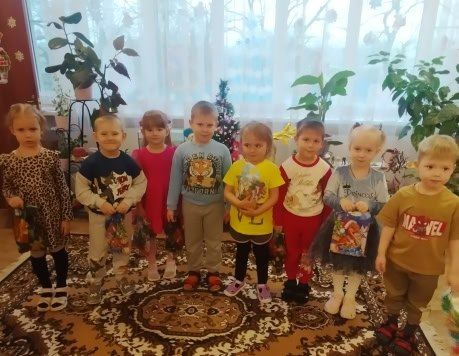 В ГКДОУ «Детский сад №4 «Сказка»» в каждой возрастной группе проведены занятия, посвященные дню святителя Николая В ГКДОУ «Детский сад №4 «Сказка»» в каждой возрастной группе проведены занятия, посвященные дню святителя Николая