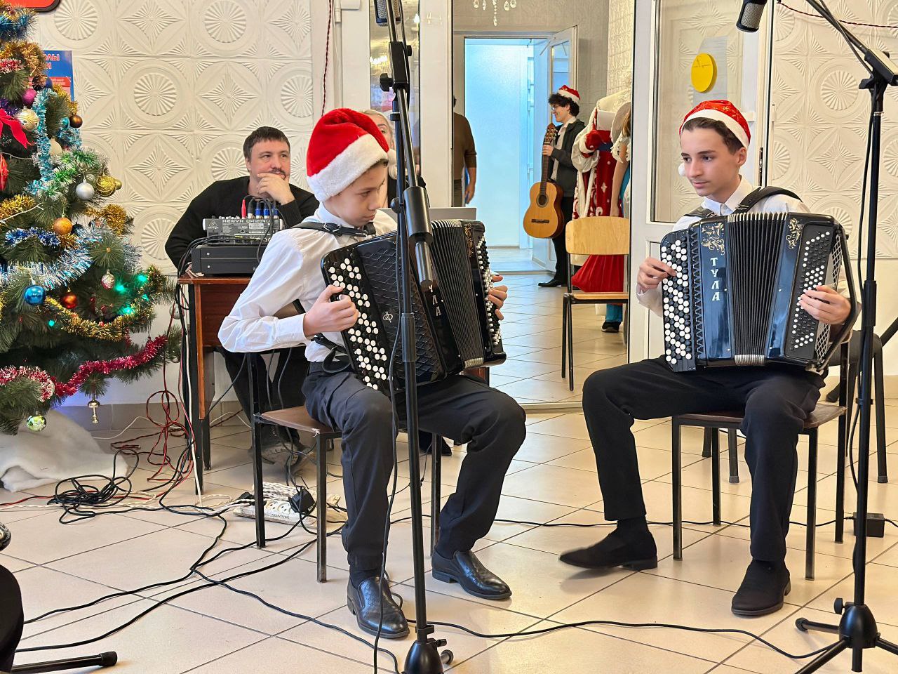«Святой Николай приходит в гости к нам» – торжество волшебства и музыки! «Святой Николай приходит в гости к нам» – торжество волшебства и музыки!