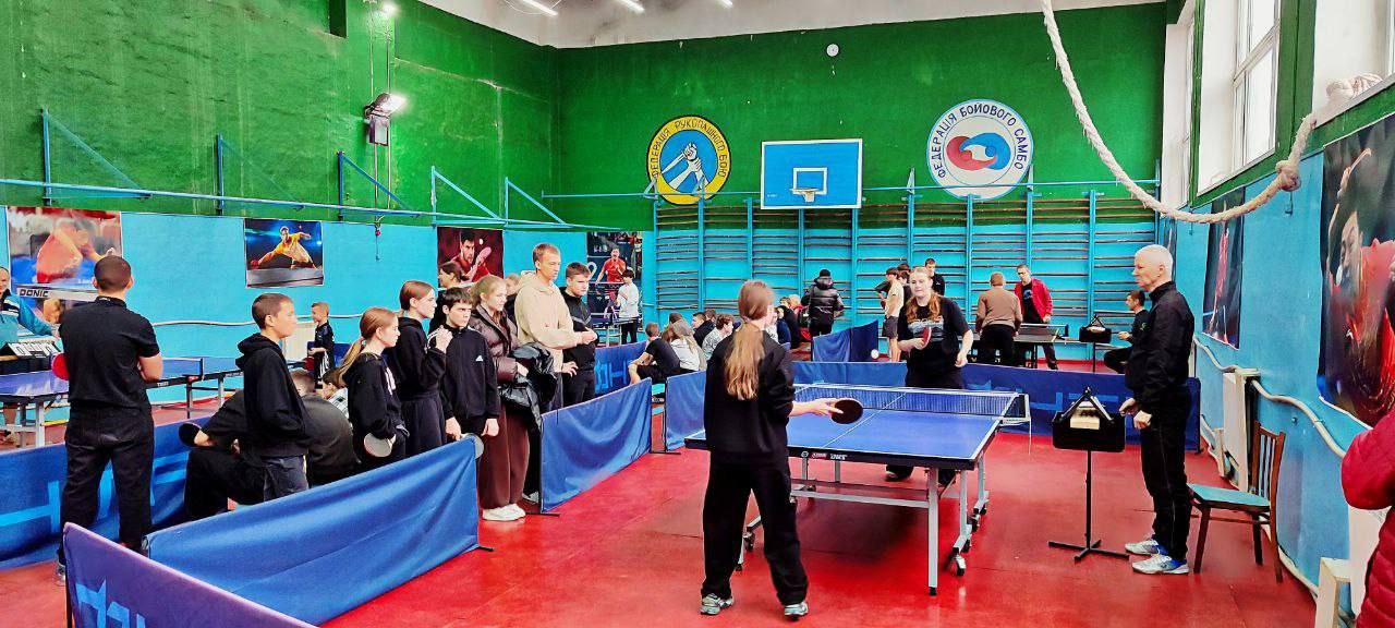 19 декабря 2025 года в Торезе состоялся Открытый турнир по настольному теннису, организованный для учащихся общеобразовательных школ, приуроченный ко Дню Николая Чудотворца 19 декабря 2025 года в Торезе состоялся Открытый турнир по настольному теннису, организованный для учащихся общеобразовательных школ, приуроченный ко Дню Николая Чудотворца