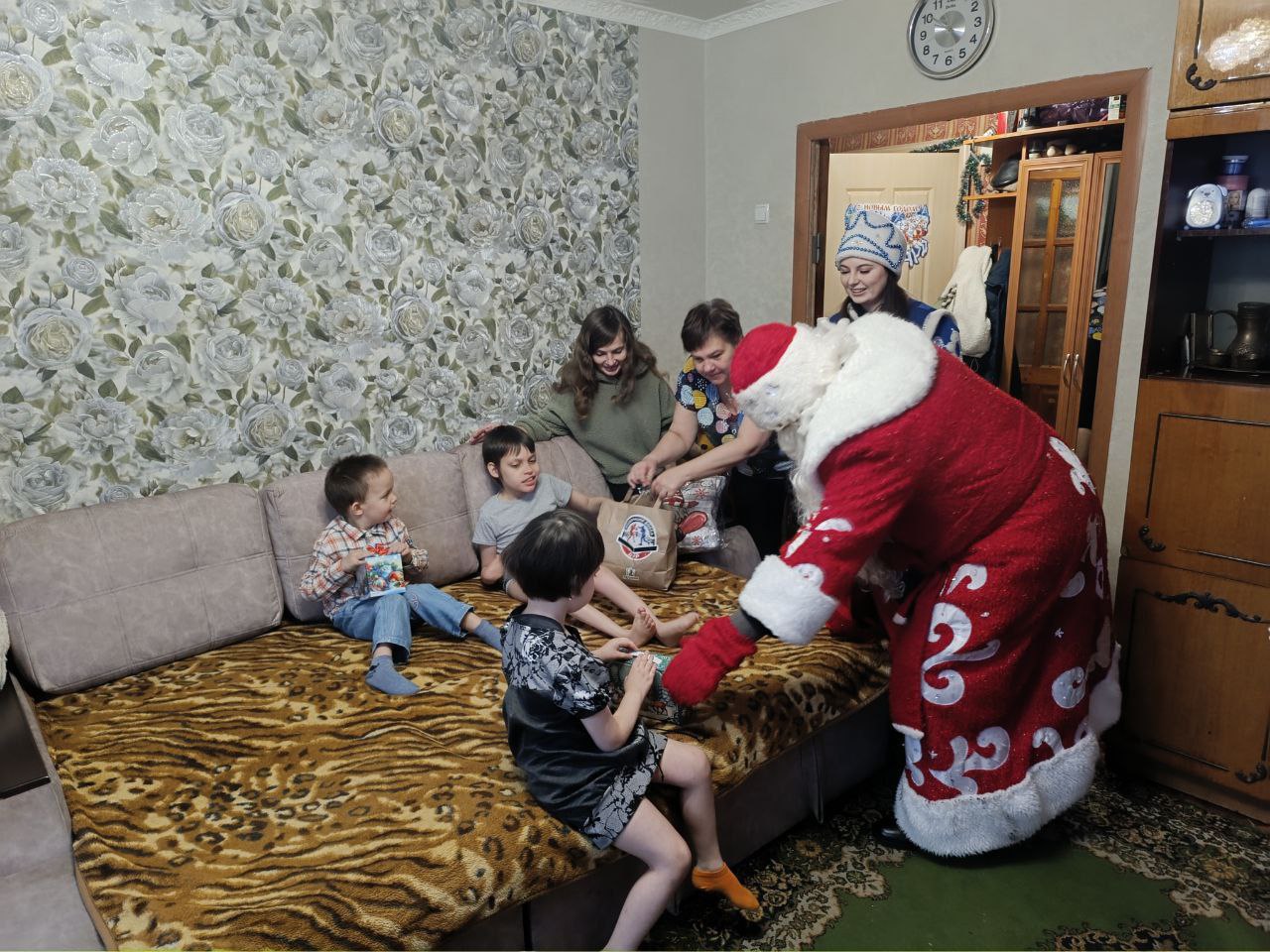 В Центрально-Городском районе Горловки продолжаются праздничные мероприятия, в честь дня Святого Николая В Центрально-Городском районе Горловки продолжаются праздничные мероприятия, в честь дня Святого Николая