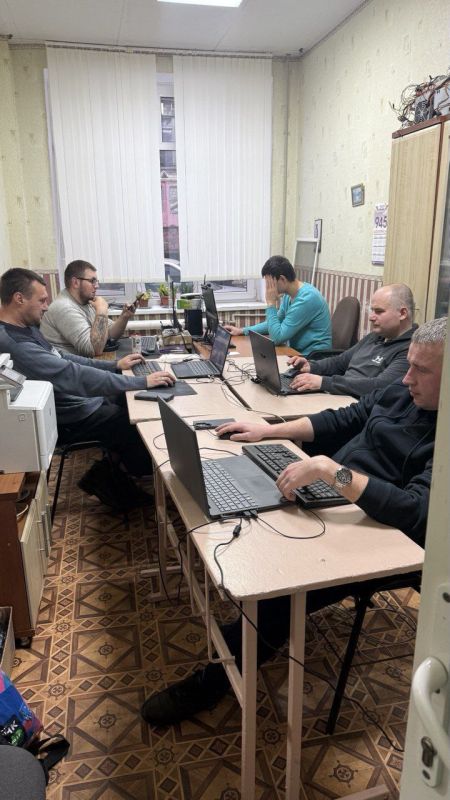 КИБЕРТУРНИР В "ДОНБАССТЕПЛОЭНЕРГО": ИГРОВЫЕ ТАКТИКИ И СТРАТЕГИИ, КОМАНДНЫЙ ДУХ И ЭМОЦИИ УЧАСТНИКОВ КИБЕРТУРНИР В "ДОНБАССТЕПЛОЭНЕРГО": ИГРОВЫЕ ТАКТИКИ И СТРАТЕГИИ, КОМАНДНЫЙ ДУХ И ЭМОЦИИ УЧАСТНИКОВ