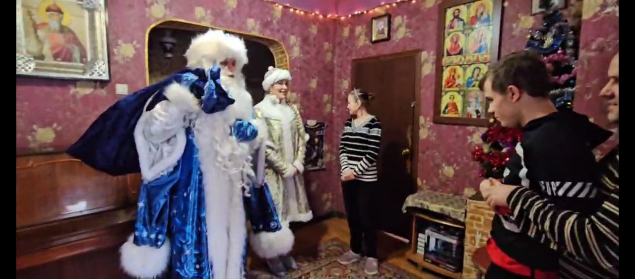 В Центрально-Городском районе Горловки продолжаются праздничные мероприятия, в честь дня Святого Николая В Центрально-Городском районе Горловки продолжаются праздничные мероприятия, в честь дня Святого Николая