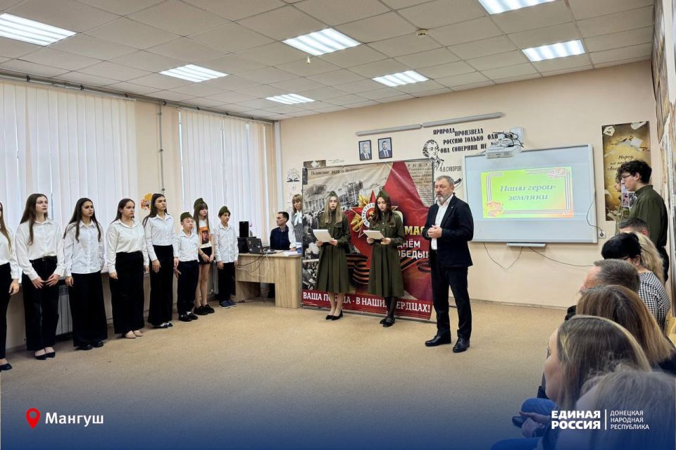 «Парта Героя»: живая память о выпускниках, отдавших жизнь за Родину «Парта Героя»: живая память о выпускниках, отдавших жизнь за Родину