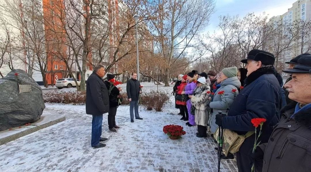 Эдуард Басурин: #МЫПОМНИМ. Память – это не просто хранилище прошлого, это фундамент нашего будущего Эдуард Басурин: #МЫПОМНИМ. Память – это не просто хранилище прошлого, это фундамент нашего будущего