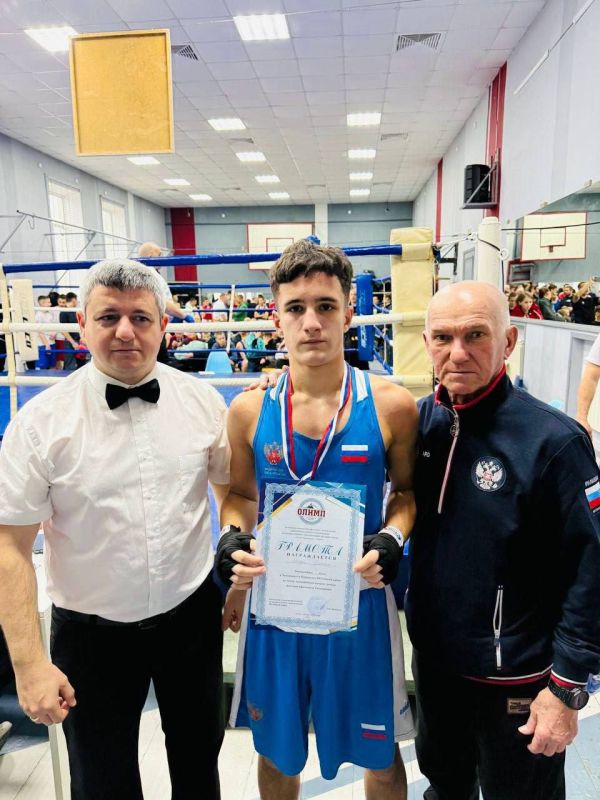 С 18 по 20 декабря в городе Ейск проходили Чемпионат и Первенство муниципального образования Ейский район по боксу посвященные памяти Д.Е. Тихомирова С 18 по 20 декабря в городе Ейск проходили Чемпионат и Первенство муниципального образования Ейский район по боксу посвященные памяти Д.Е. Тихомирова