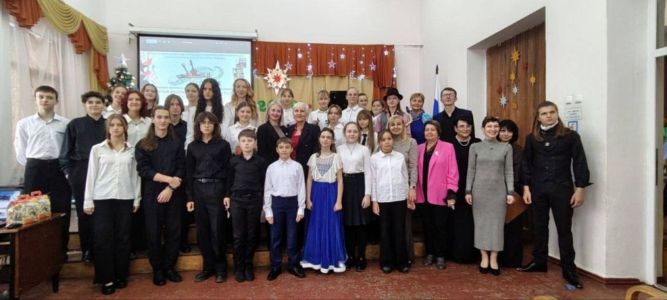 20 декабря в МБУ ДО,,Харцызская детская школа искусств,, состоялось заключительное мероприятие грантового проекта "Талантам нужна поддержка!" - концерт и выставка художественных работ победителей Открытого фестиваля-конкурса... 20 декабря в МБУ ДО,,Харцызская детская школа искусств,, состоялось заключительное мероприятие грантового проекта "Талантам нужна поддержка!" - концерт и выставка художественных работ победителей Открытого фестиваля-конкурса...