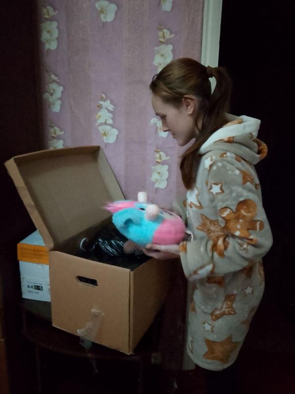 Семья Остаповых из села Николаевки Волновахского округа получила посылку от муравленковцев Семья Остаповых из села Николаевки Волновахского округа получила посылку от муравленковцев