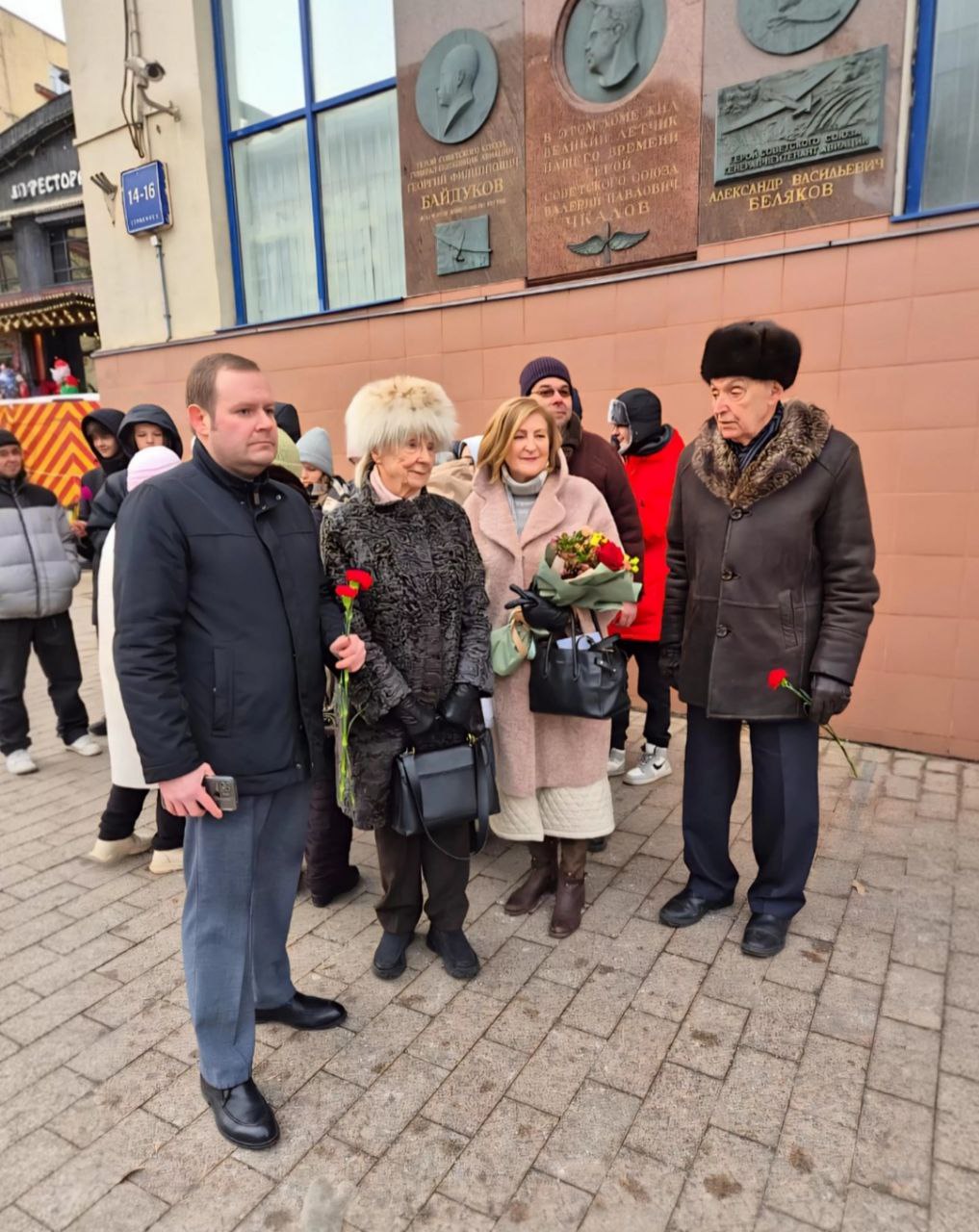 Эдуард Басурин: #МЫПОМНИМ. Память – это не просто хранилище прошлого, это фундамент нашего будущего Эдуард Басурин: #МЫПОМНИМ. Память – это не просто хранилище прошлого, это фундамент нашего будущего