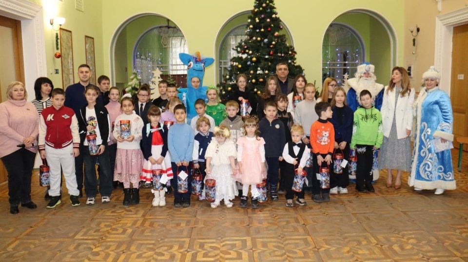 #ЕРДНР #ЕРМакеевка #ЕР80 #НовыйГод #ЕРДНР #ЕРМакеевка #ЕР80 #НовыйГод