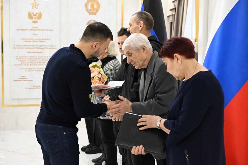С января 2025 года выдано более девяти тысяч паспортов гражданина РФ жителям освобожденных населенных пунктов, включая семерых эвакуированных из Северска С января 2025 года выдано более девяти тысяч паспортов гражданина РФ жителям освобожденных населенных пунктов, включая семерых эвакуированных из Северска