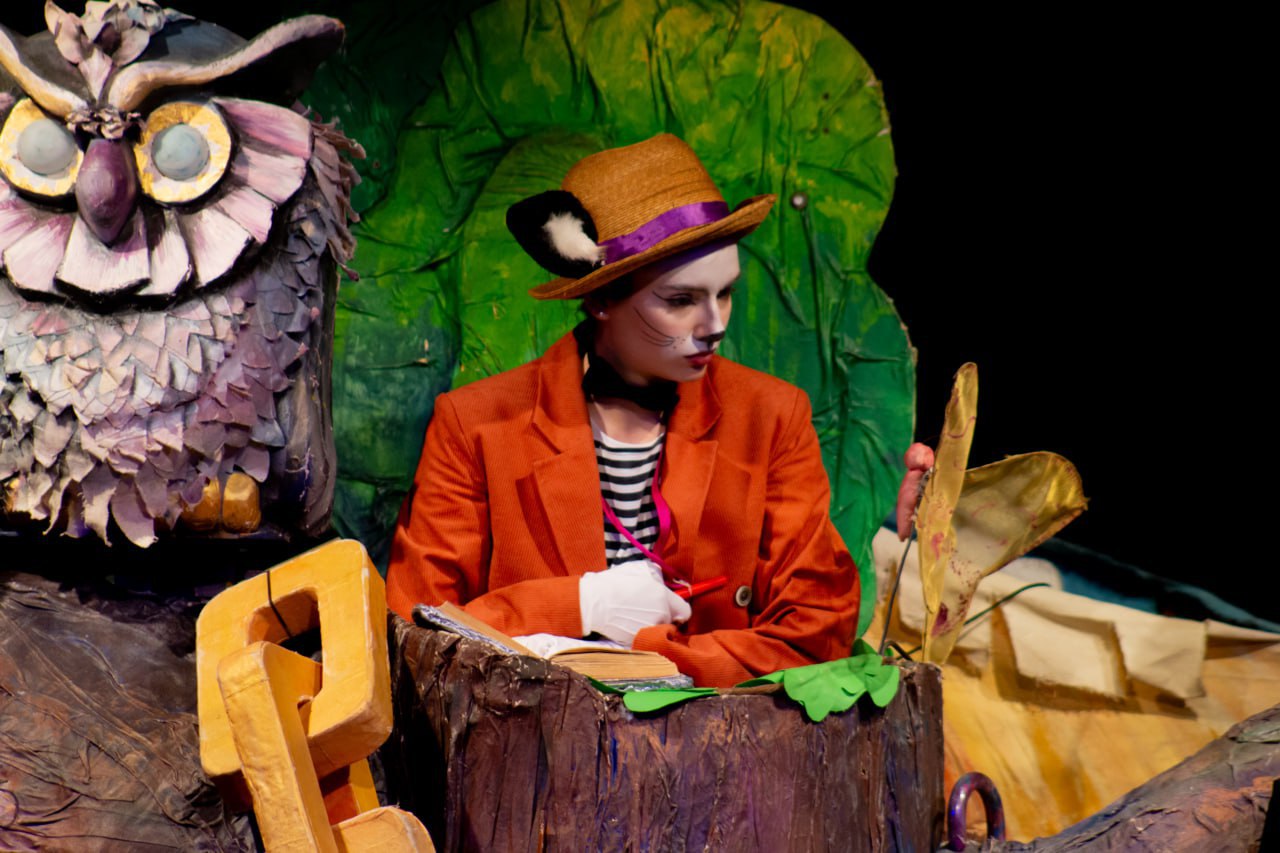 Традиционный праздничный спектакль для юных зрителей в Донецкой муздраме Традиционный праздничный спектакль для юных зрителей в Донецкой муздраме