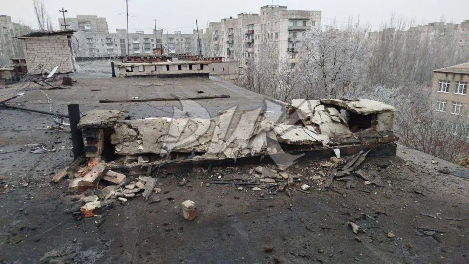 Родион Мирошник: Украинский БпЛА атаковал жилую многоэтажку в Горловке Родион Мирошник: Украинский БпЛА атаковал жилую многоэтажку в Горловке