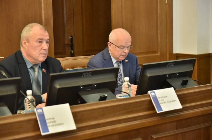 Сотрудничество между регионами: встреча депутатов Ростовской области и Содружества «Донбасс» Сотрудничество между регионами: встреча депутатов Ростовской области и Содружества «Донбасс»