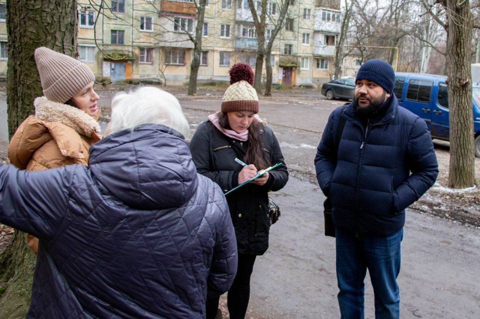 Граждане обращаются за помощью к депутатам Народного Совета: решение коммунальных проблем Граждане обращаются за помощью к депутатам Народного Совета: решение коммунальных проблем