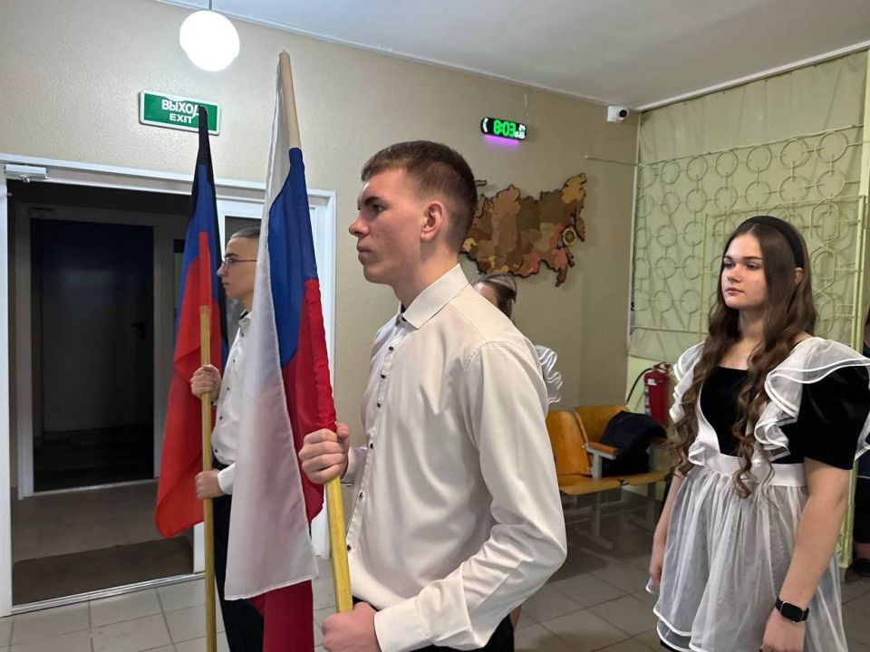 Глава Шахтерского округа наградил победителей соревнований проекта «Самбо в школу» Глава Шахтерского округа наградил победителей соревнований проекта «Самбо в школу»