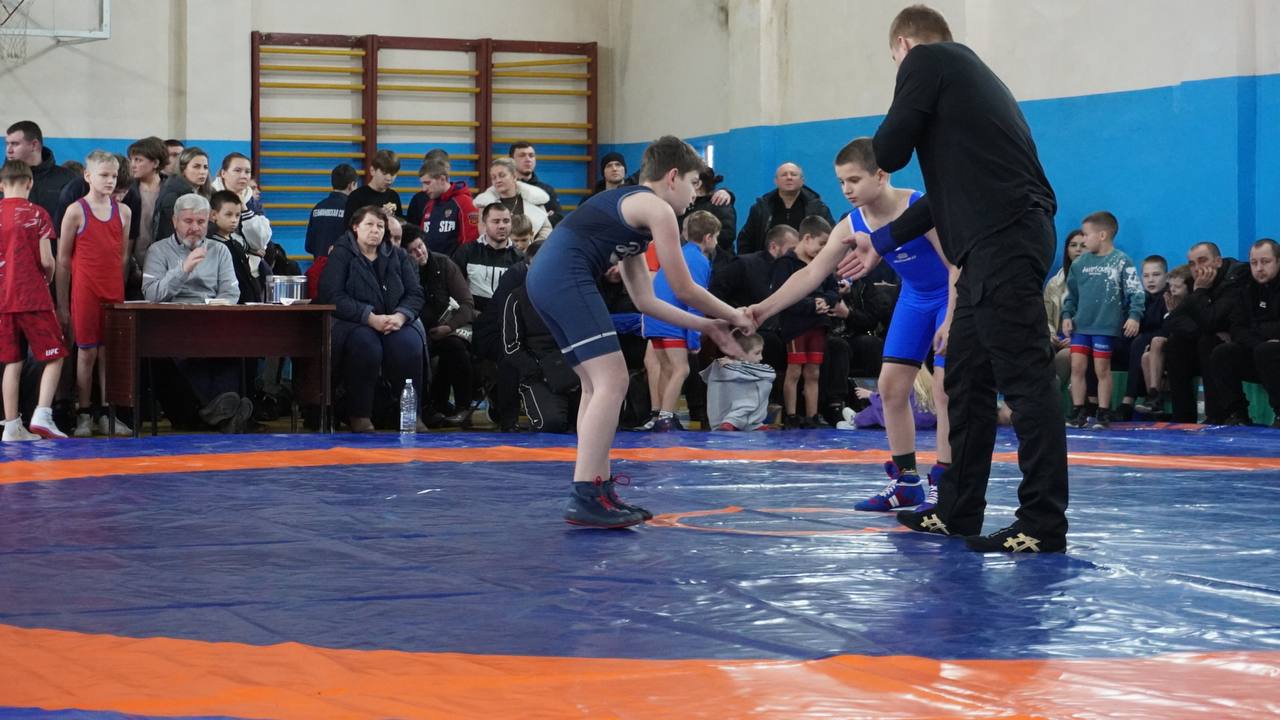 В рамках партийного проекта "Единой России" «Выбор сильных» в Тельманово прошёл Открытый турнир по вольной борьбе среди детей, на призы воспитанников школы Тельмановской борьбы В рамках партийного проекта "Единой России" «Выбор сильных» в Тельманово прошёл Открытый турнир по вольной борьбе среди детей, на призы воспитанников школы Тельмановской борьбы