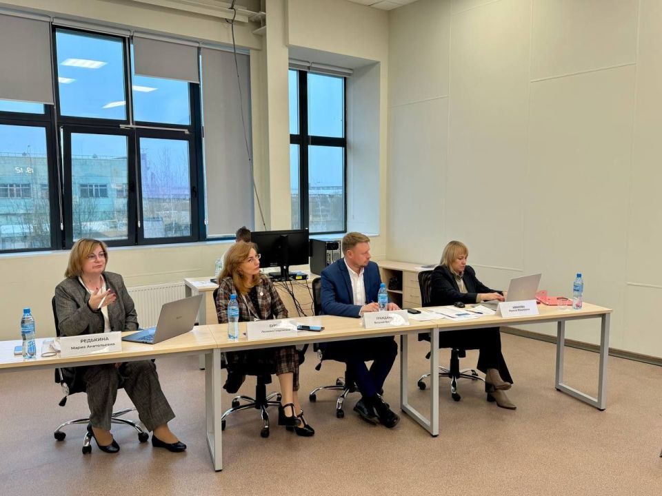 Олег Трофимов: В Калуге состоялась итоговая защита программы кластера «Строительная отрасль» в рамках нацпроекта «Молодежь и дети» Олег Трофимов: В Калуге состоялась итоговая защита программы кластера «Строительная отрасль» в рамках нацпроекта «Молодежь и дети»