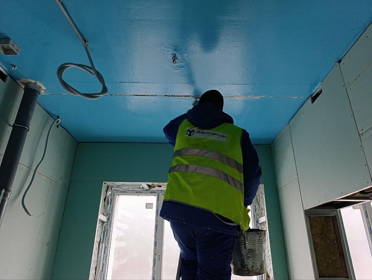 Подмосковные строители выполнили более половины ремонтных работ в Центральной районной больнице пгт Тельманово