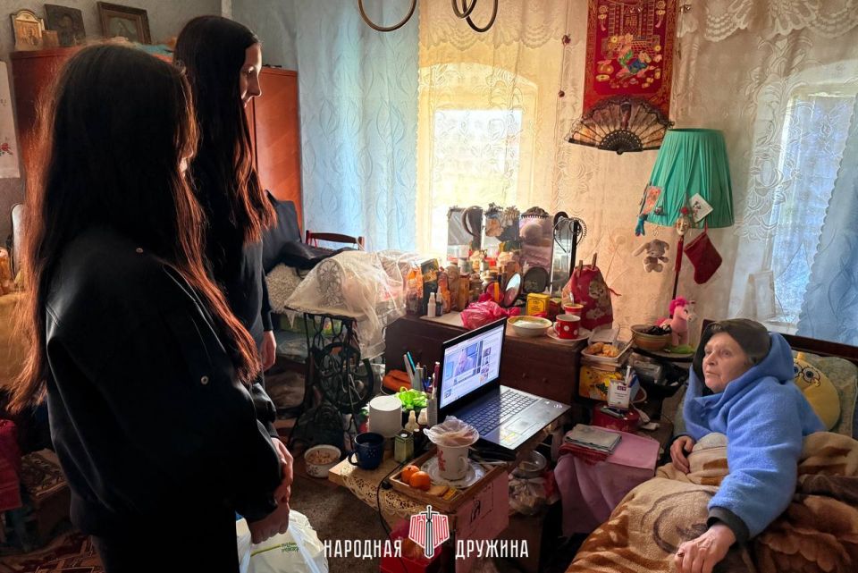 Всегда рядом!. Дружинники Мангуша продолжают доставлять гуманитарную помощь в рамках проекта «ДобровольчествоНД» Всегда рядом!. Дружинники Мангуша продолжают доставлять гуманитарную помощь в рамках проекта «ДобровольчествоНД»