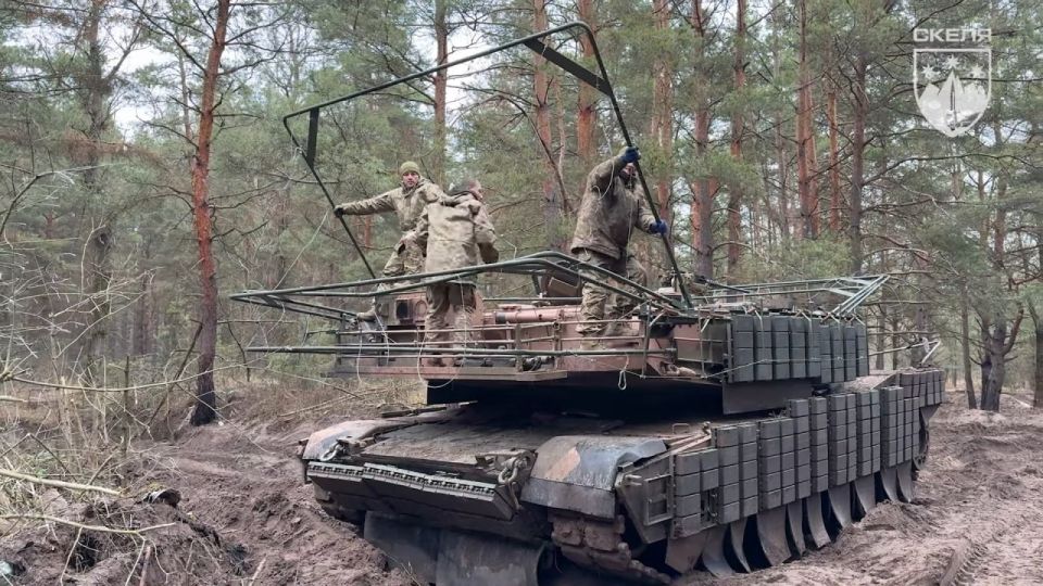 Австралийские абрамсы на вооружении 425-го полка "Скала" ВСУ Австралийские абрамсы на вооружении 425-го полка "Скала" ВСУ