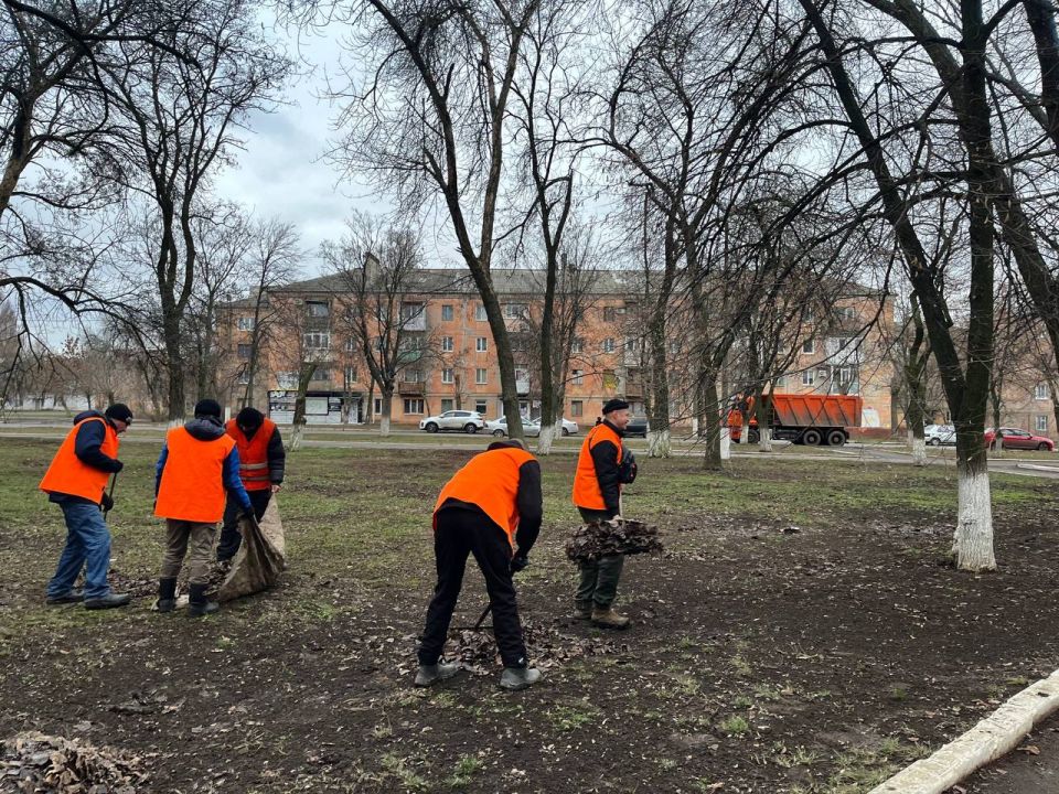 МУП «Простор» ежедневно выполняет все необходимые работы по содержанию городских улиц МУП «Простор» ежедневно выполняет все необходимые работы по содержанию городских улиц