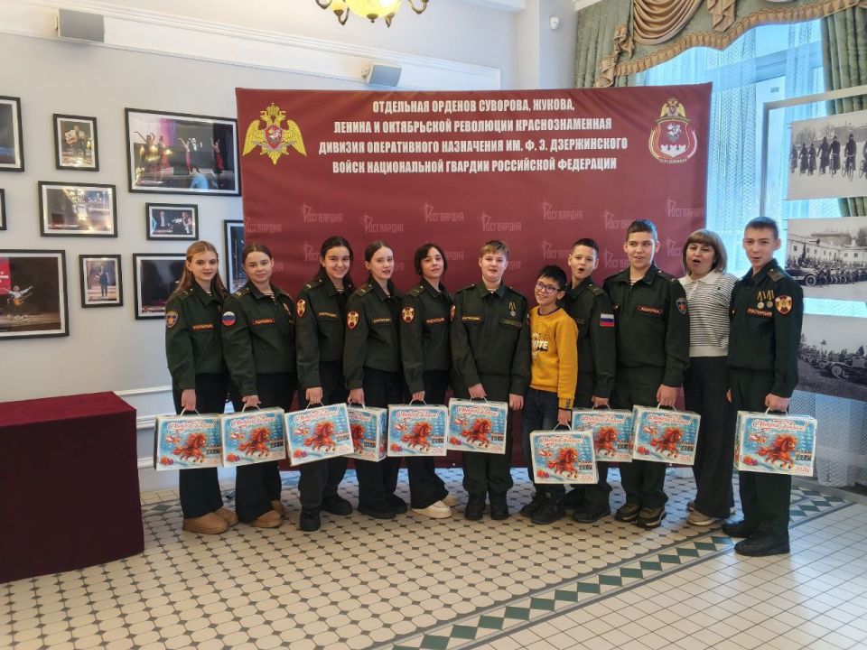 Юные гвардейцы Ждановки провели очередной яркий день в Москве Юные гвардейцы Ждановки провели очередной яркий день в Москве