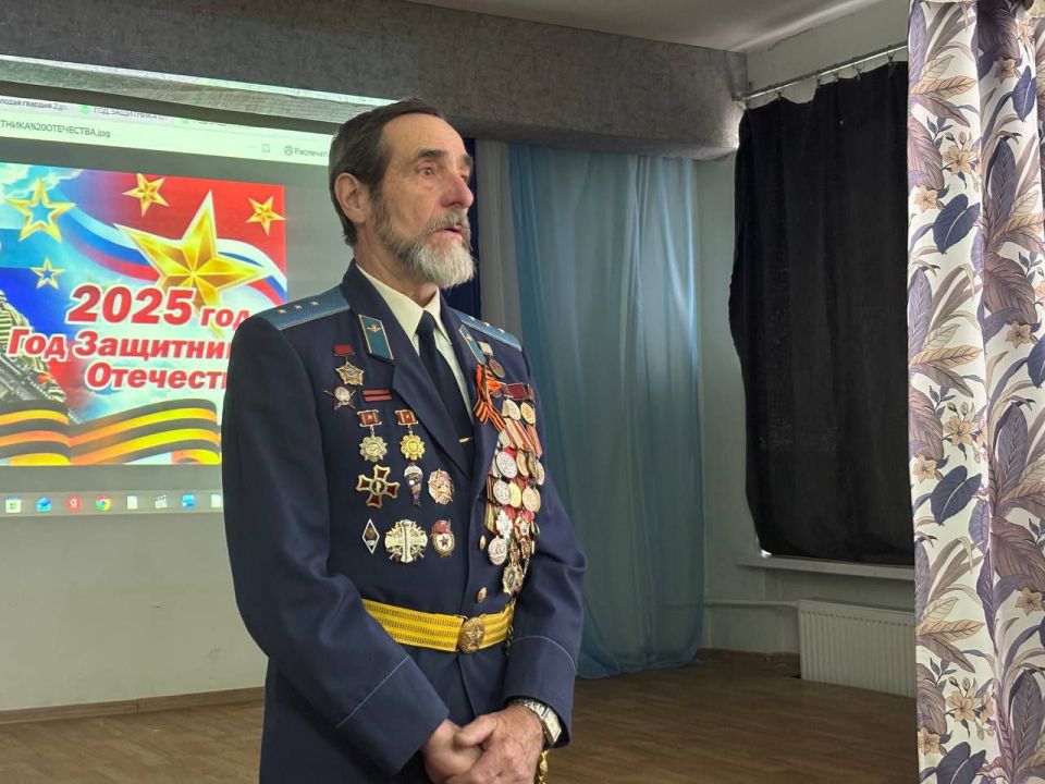 Сергей Желновач: ЧТИМ, ПОМНИМ, ГОРДИМСЯ. 23 декабря в стенах ГБОУ «Школа 6 им. Н. Я. Ильина г.о.Дебальцево» состоялось торжественное и глубоко символичное мероприятие — закрытие Года Защитника Отечества и 80-летия Великой... Сергей Желновач: ЧТИМ, ПОМНИМ, ГОРДИМСЯ. 23 декабря в стенах ГБОУ «Школа 6 им. Н. Я. Ильина г.о.Дебальцево» состоялось торжественное и глубоко символичное мероприятие — закрытие Года Защитника Отечества и 80-летия Великой...
