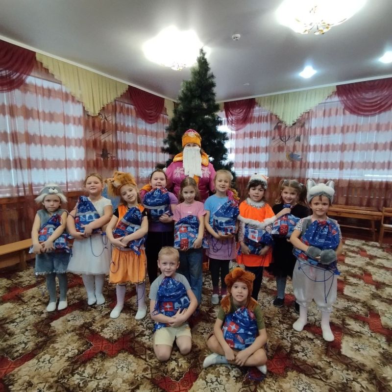 В Урзуфском детском саду «Ягодка» состоялось праздничное мероприятие, ко Дню Святого Николая В Урзуфском детском саду «Ягодка» состоялось праздничное мероприятие, ко Дню Святого Николая
