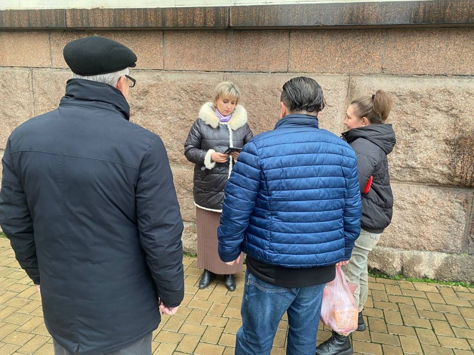 По поручению Главы ДНР Дениса Пушилина в Ворошиловском внутригордском районе продолжаются встречи с населением По поручению Главы ДНР Дениса Пушилина в Ворошиловском внутригордском районе продолжаются встречи с населением