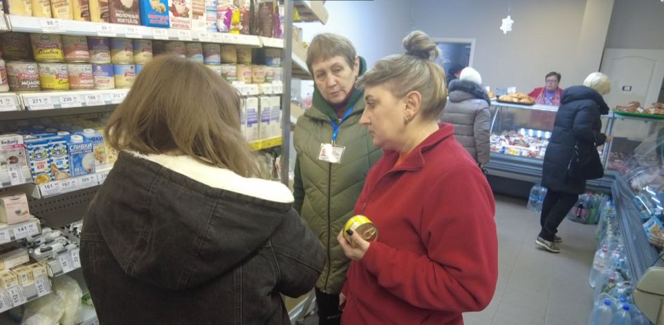 Иван Приходько: Активисты Народного контроля осуществили проверку ряда магазинов в Калининском районе Горловки Иван Приходько: Активисты Народного контроля осуществили проверку ряда магазинов в Калининском районе Горловки