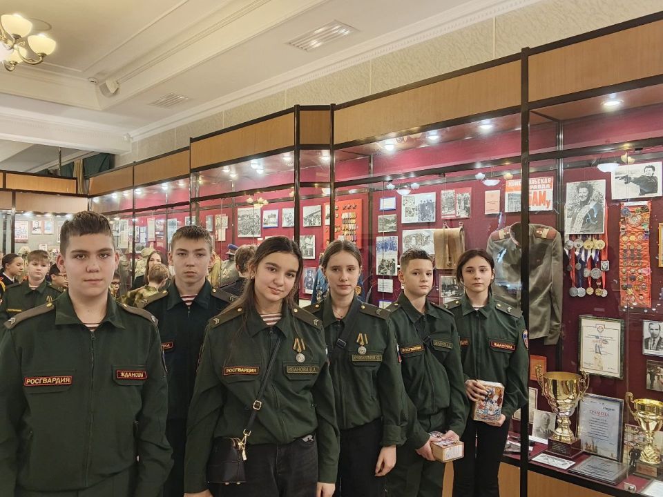 Юные гвардейцы Ждановки провели очередной яркий день в Москве Юные гвардейцы Ждановки провели очередной яркий день в Москве