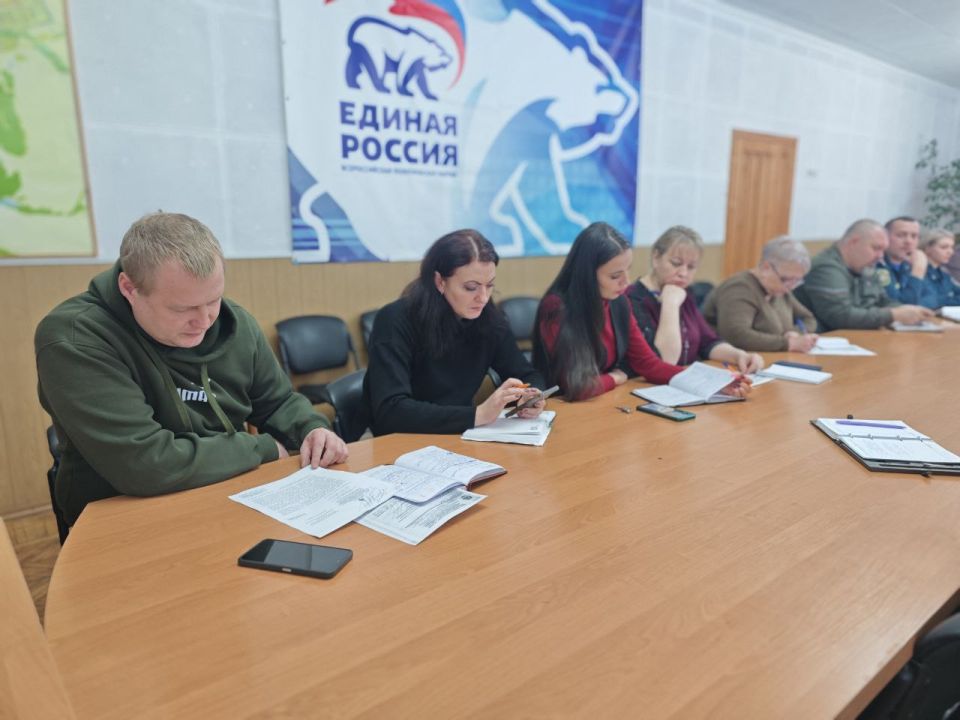 Сегодня 23 декабря 2025 года под председательством заместителя главы муниципального образования городского округа Дебальцево Евгения Глебова в зале заседаний администрации городского округа Дебальцево прошло заседание... Сегодня 23 декабря 2025 года под председательством заместителя главы муниципального образования городского округа Дебальцево Евгения Глебова в зале заседаний администрации городского округа Дебальцево прошло заседание...