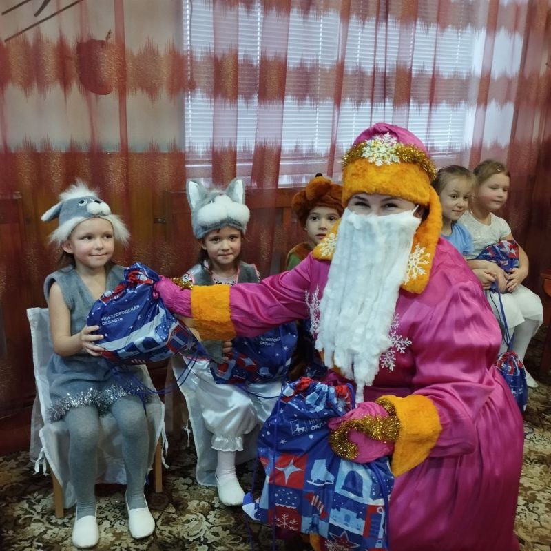 В Урзуфском детском саду «Ягодка» состоялось праздничное мероприятие, ко Дню Святого Николая В Урзуфском детском саду «Ягодка» состоялось праздничное мероприятие, ко Дню Святого Николая