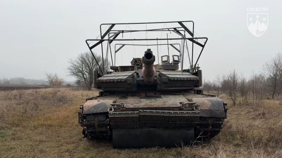 Австралийские абрамсы на вооружении 425-го полка "Скала" ВСУ Австралийские абрамсы на вооружении 425-го полка "Скала" ВСУ