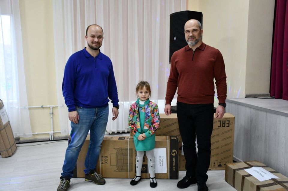 Мечты детей города Светлодарска исполнились в рамках благотворительной акции «Елка желаний» Мечты детей города Светлодарска исполнились в рамках благотворительной акции «Елка желаний»