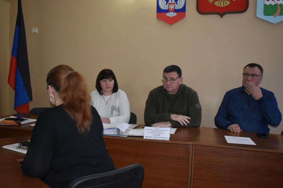 Игорь Лызов: В ходе заседания антинаркотической комиссии на территории Амвросиевского муниципального округа рассмотрели вопросы межведомственного взаимодействия, направленные на профилактику вовлечения несовершеннолетних в... Игорь Лызов: В ходе заседания антинаркотической комиссии на территории Амвросиевского муниципального округа рассмотрели вопросы межведомственного взаимодействия, направленные на профилактику вовлечения несовершеннолетних в...