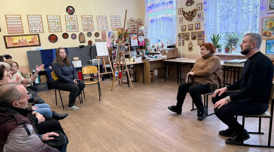 Наталья Бурцева провела прием граждан в Кировском внутригородском районе Макеевки Наталья Бурцева провела прием граждан в Кировском внутригородском районе Макеевки