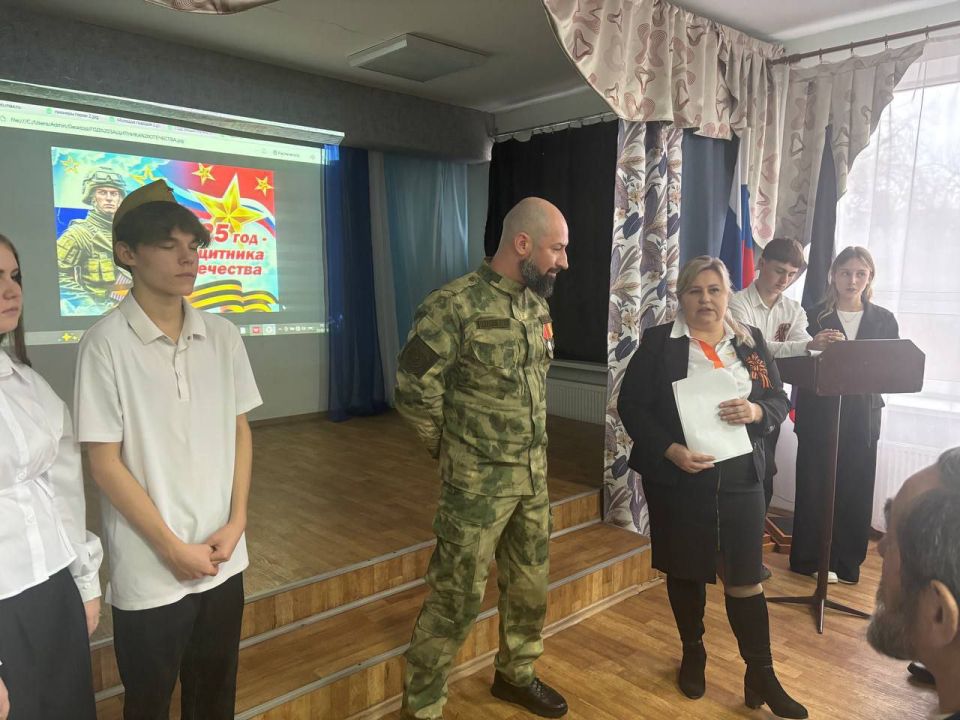 Сергей Желновач: ЧТИМ, ПОМНИМ, ГОРДИМСЯ. 23 декабря в стенах ГБОУ «Школа 6 им. Н. Я. Ильина г.о.Дебальцево» состоялось торжественное и глубоко символичное мероприятие — закрытие Года Защитника Отечества и 80-летия Великой... Сергей Желновач: ЧТИМ, ПОМНИМ, ГОРДИМСЯ. 23 декабря в стенах ГБОУ «Школа 6 им. Н. Я. Ильина г.о.Дебальцево» состоялось торжественное и глубоко символичное мероприятие — закрытие Года Защитника Отечества и 80-летия Великой...