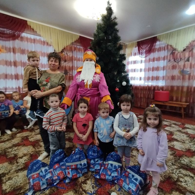 В Урзуфском детском саду «Ягодка» состоялось праздничное мероприятие, ко Дню Святого Николая В Урзуфском детском саду «Ягодка» состоялось праздничное мероприятие, ко Дню Святого Николая